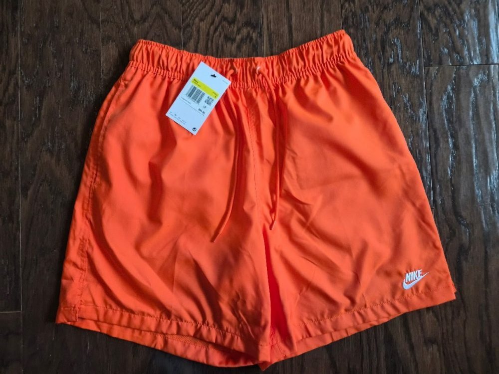 Nike Sportswear Club Woven Flow Shorts Mens Small Orange 6 Inch NWT FN3307-819